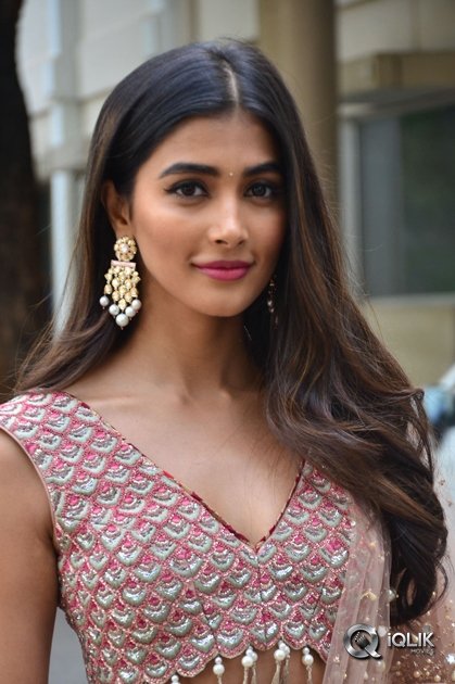 Pooja-Hegde-At-Sakshyam-Movie-Motion-Poster-Launch